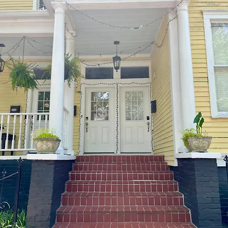 Victorian Home On Duffy Street